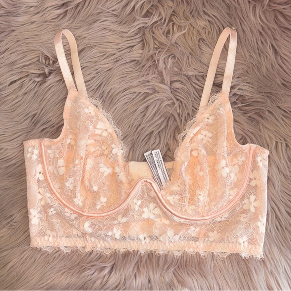 Victoria's Secret Dream Angels Unlined Lace Plunge Bra Peach 36D NWT - Picture 2 of 7